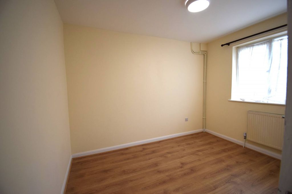 Property photo 3 of 16 Gallery