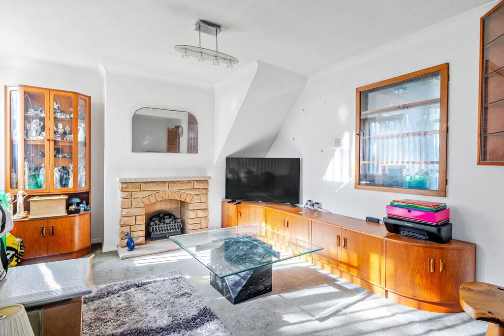 Property photo 2 of 18 Picture No. 13