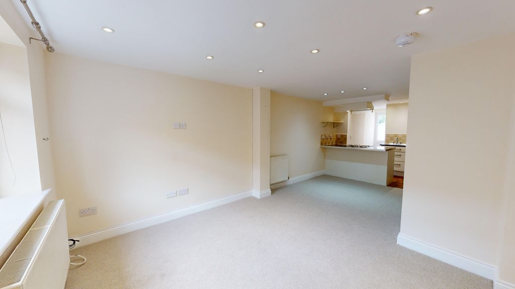 Property photo 3 of 17 Whitehart-08162024_120115