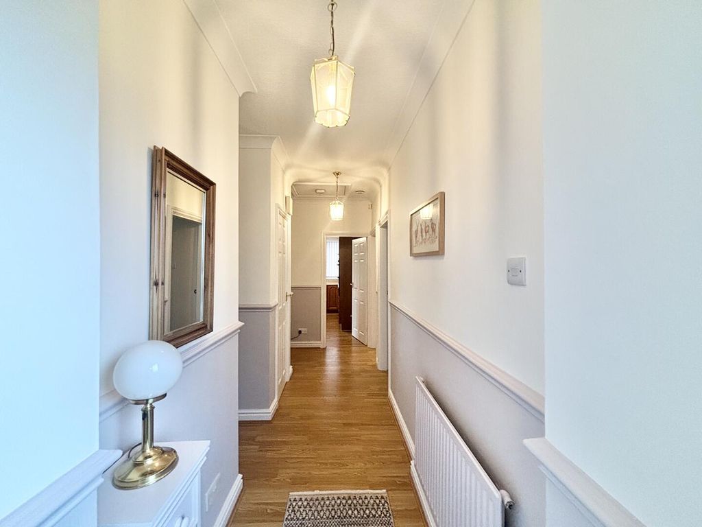 Property photo 2 of 14 Hallway