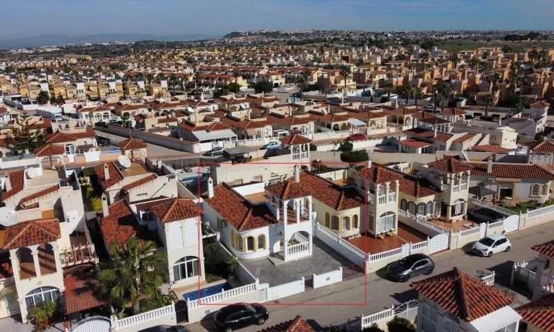 Property photo 3 of 40