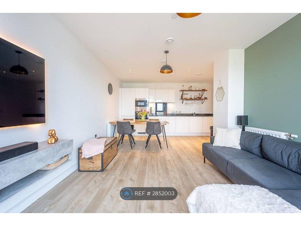 Property photo 2 of 10 Living Room