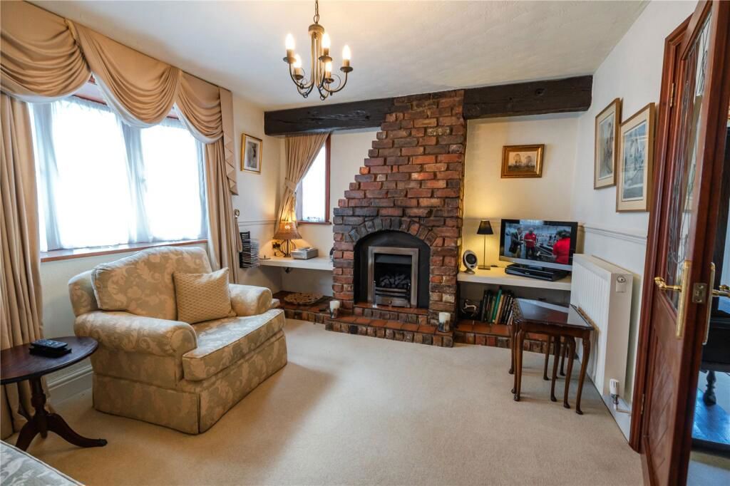 Property photo 2 of 14