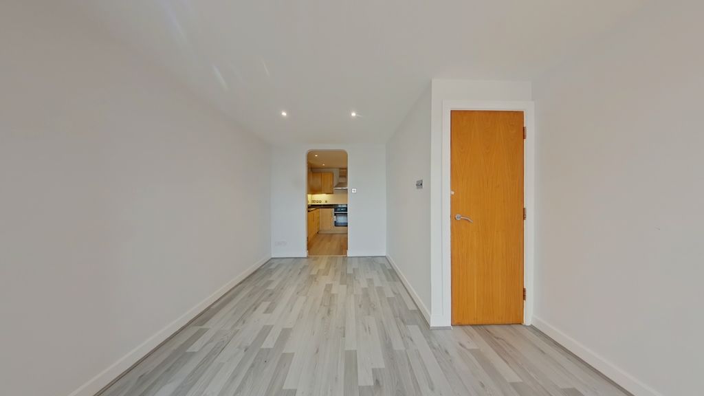 Property photo 1 of 8 Open Plan Living Room - Kitchen