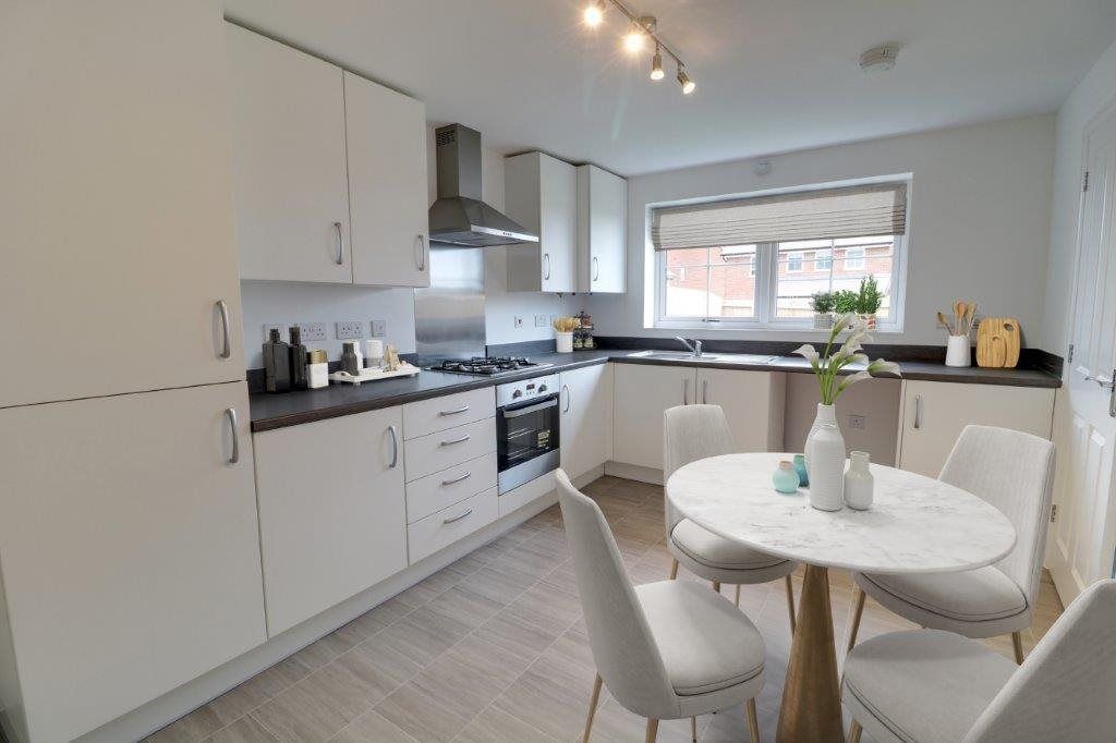 Property photo 2 of 11 Kitchen