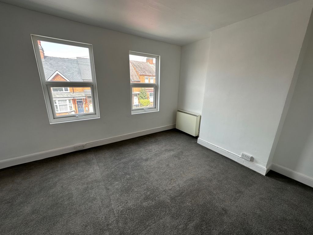 Property photo 3 of 6 Gallery