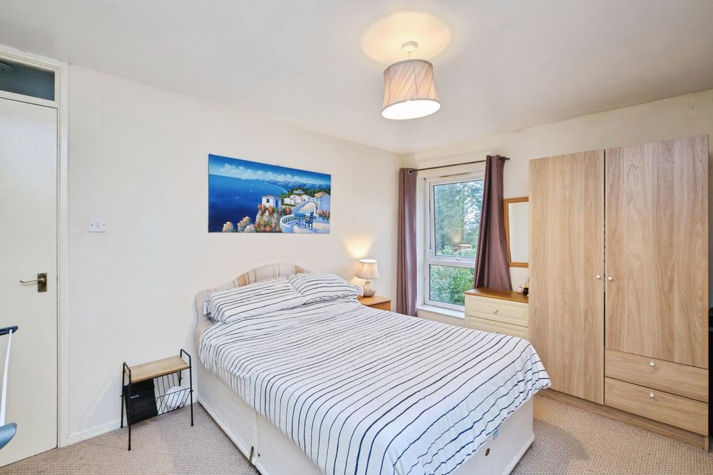 Property photo 2 of 23 Photo