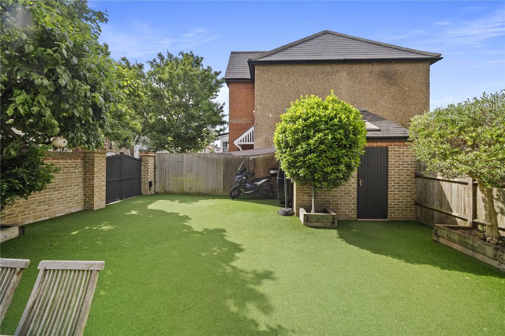 Property photo 2 of 21 Picture No. 30