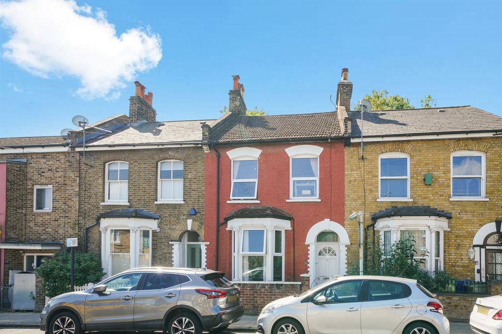 Property photo 2 of 16