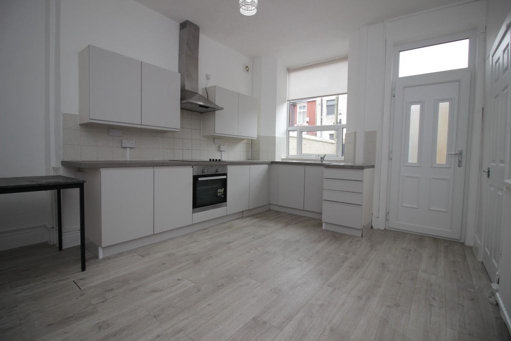 Property photo 3 of 8 Img_8531.Jpg