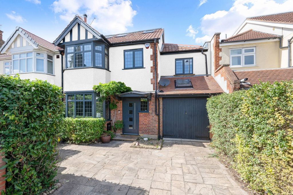 Property photo 1 of 17