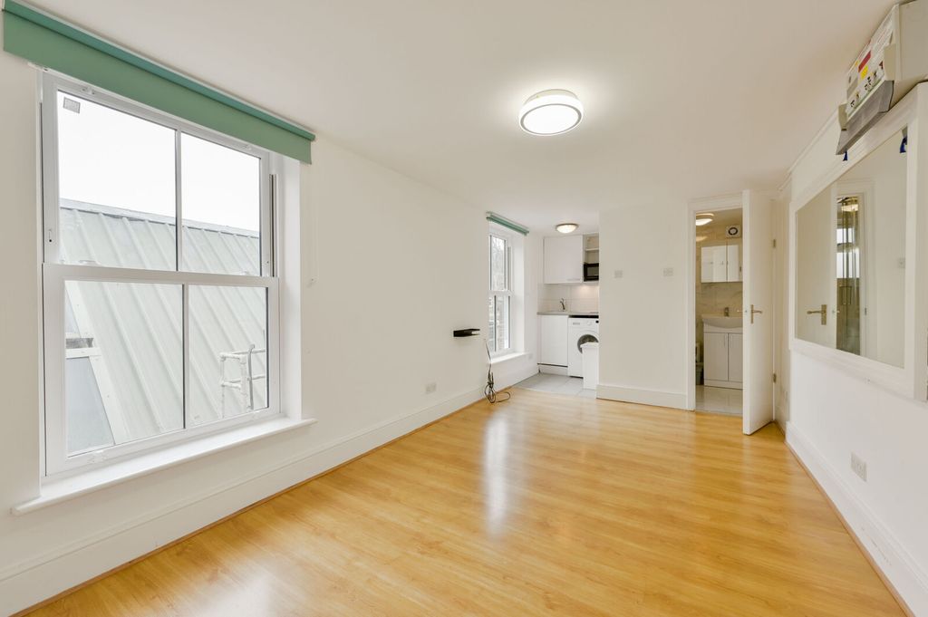 Property photo 1 of 5