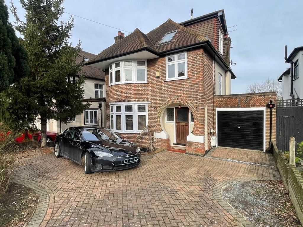 Property photo 1 of 18 Front 1.Jpg