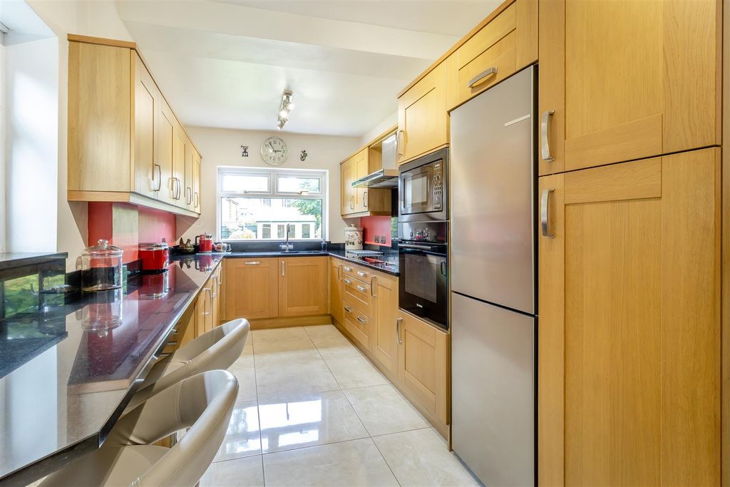 Property photo 3 of 38 8603986-Interior22.Jpg
