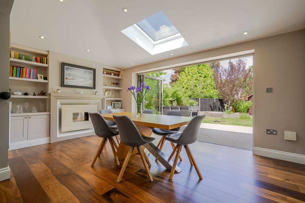 Property photo 1 of 17