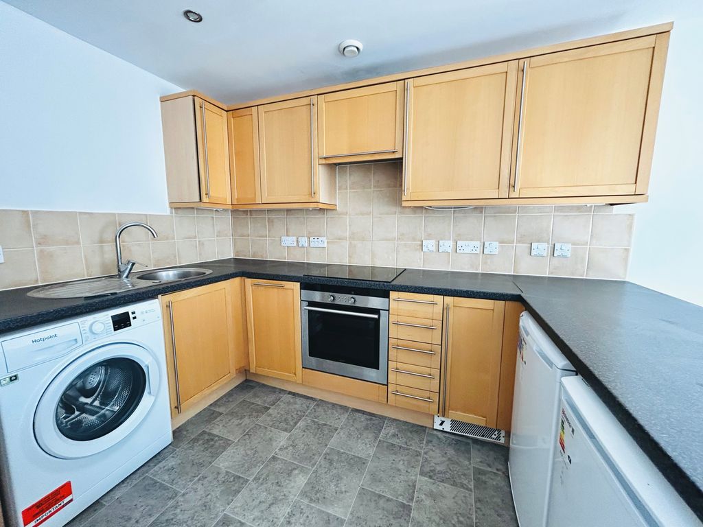 Property photo 3 of 8