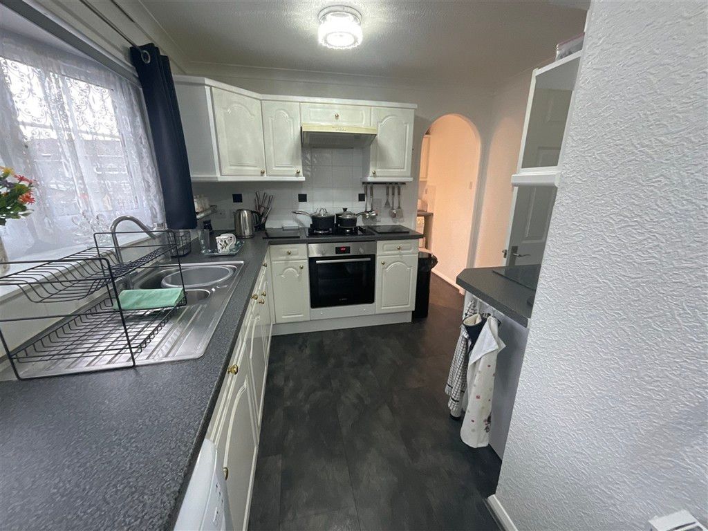 Property photo 1 of 12 Kitchen