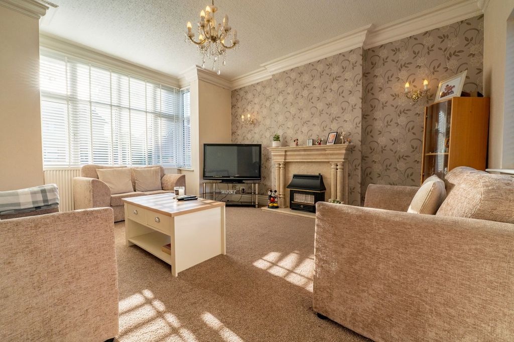 Property photo 2 of 24