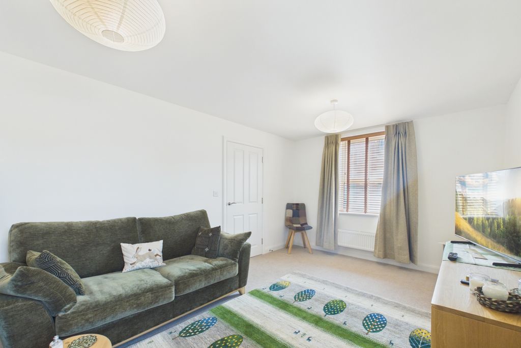 Property photo 3 of 14 Picture No. 02