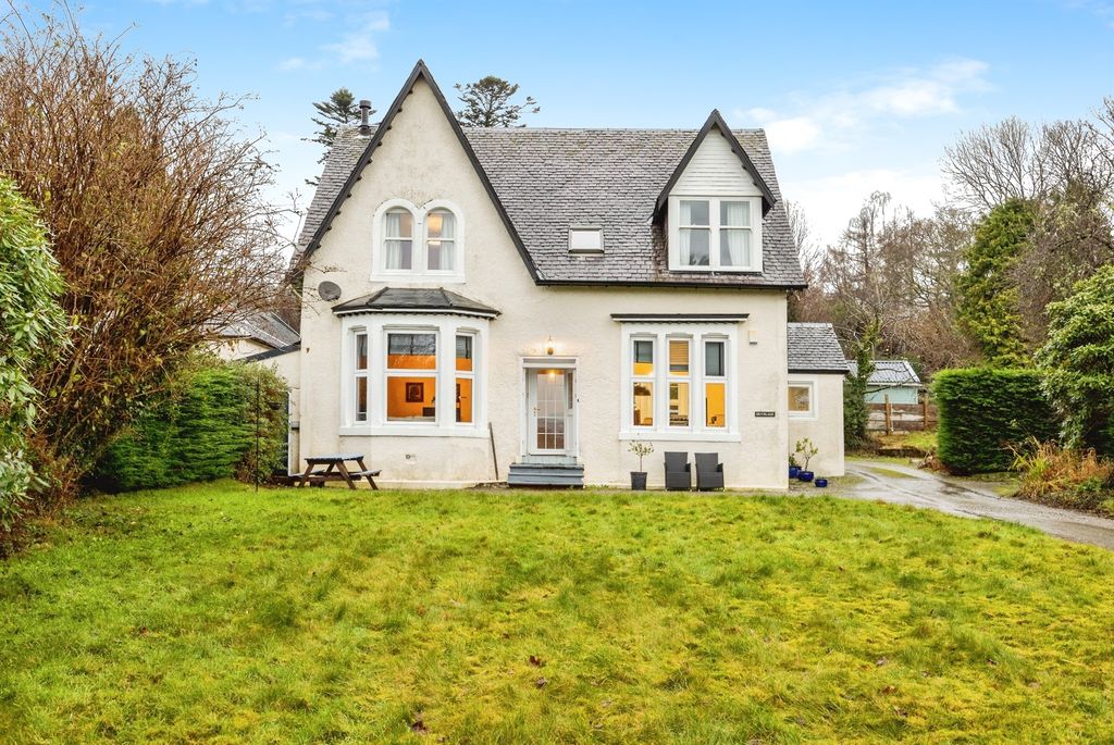 Property photo 1 of 17