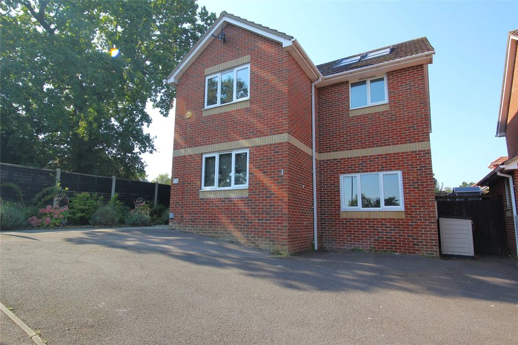 Property photo 1 of 23 Picture No. 27