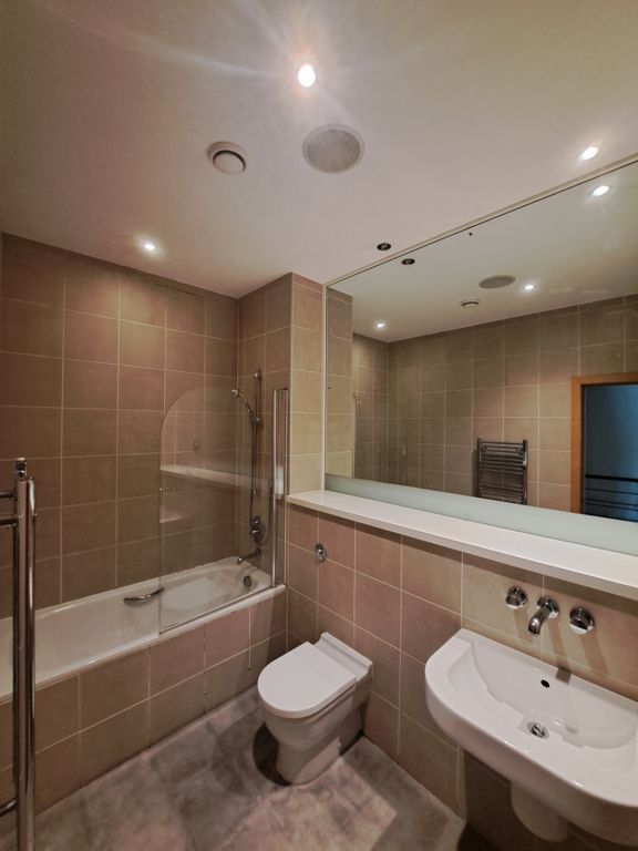 Property photo 3 of 8 Bathroom