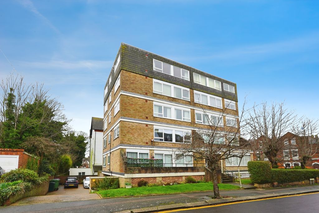 Property photo 1 of 30