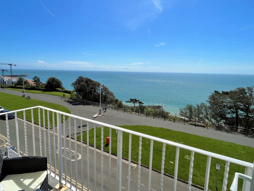 Property photo 1 of 20 Sea View