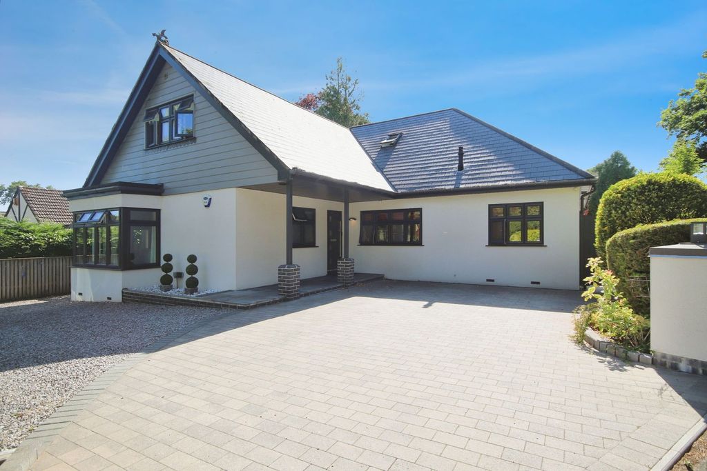 Property photo 2 of 25