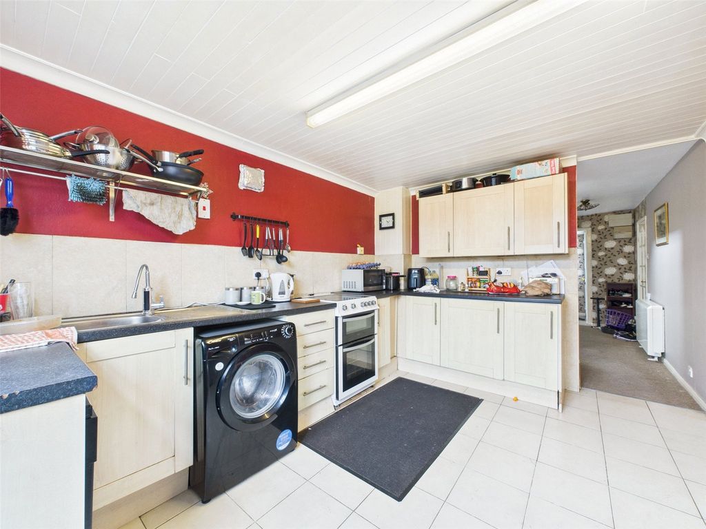 Property photo 2 of 12 Picture No. 10