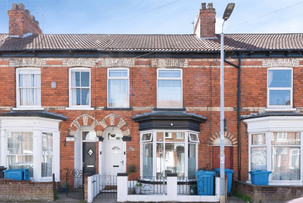 Property photo 1 of 17