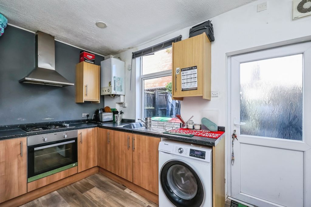 Property photo 2 of 14 Pbox-Img.Jpg