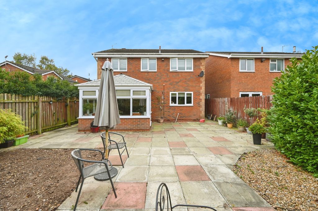 Property photo 2 of 21