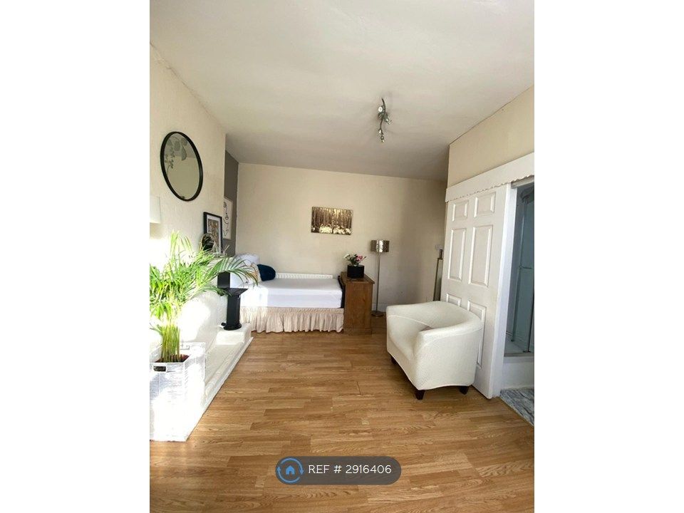 Property photo 1 of 26