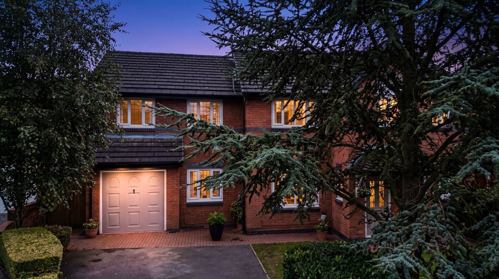 Property photo 1 of 37