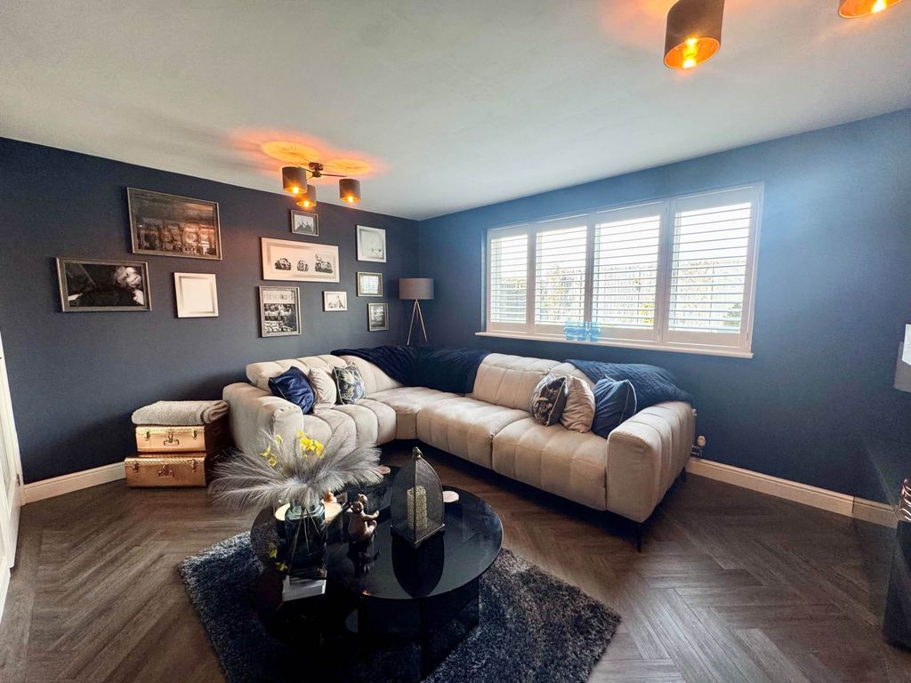 Property photo 3 of 20