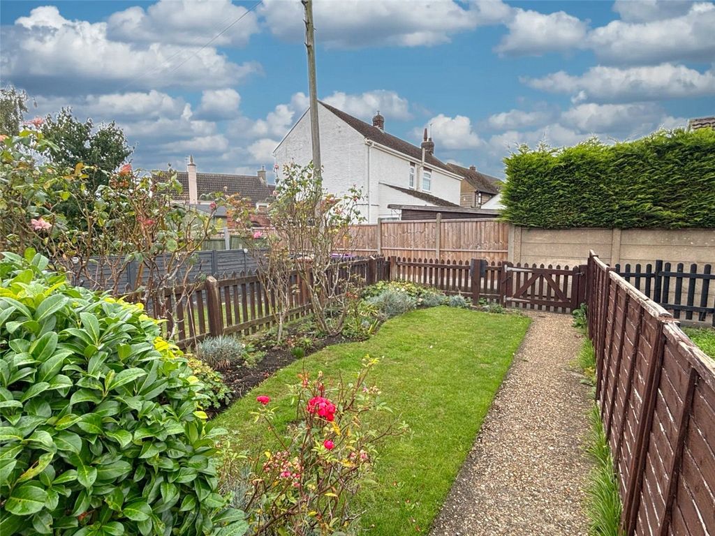 Property photo 2 of 8 Picture No. 10