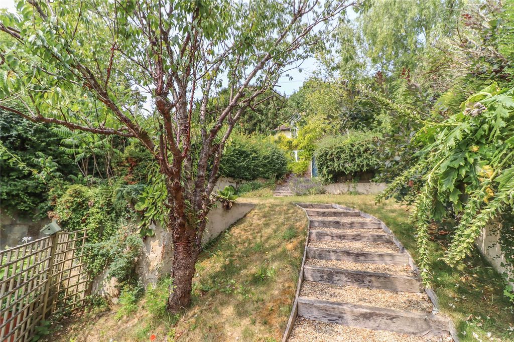 Property photo 2 of 26 Picture No. 46