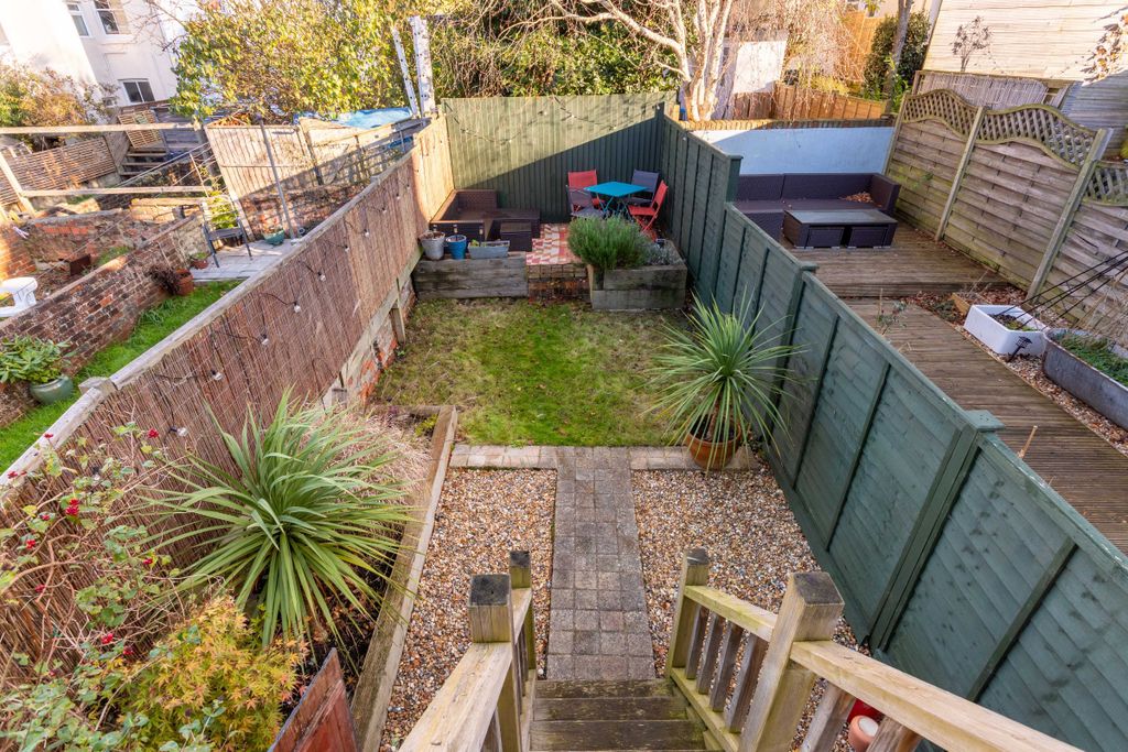 Property photo 3 of 18