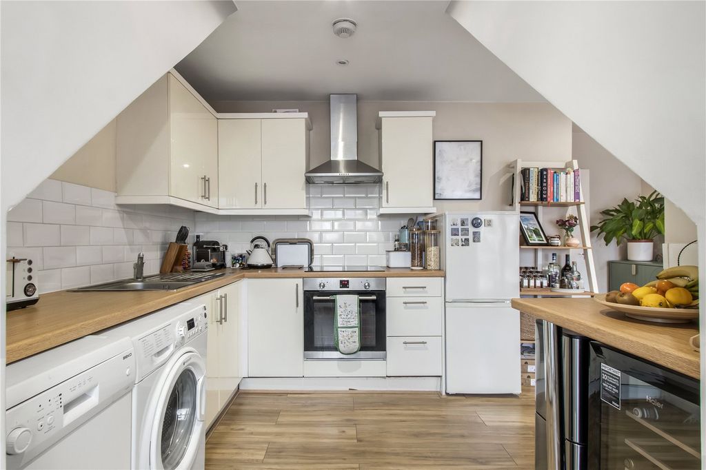 Property photo 2 of 16 Picture No. 16