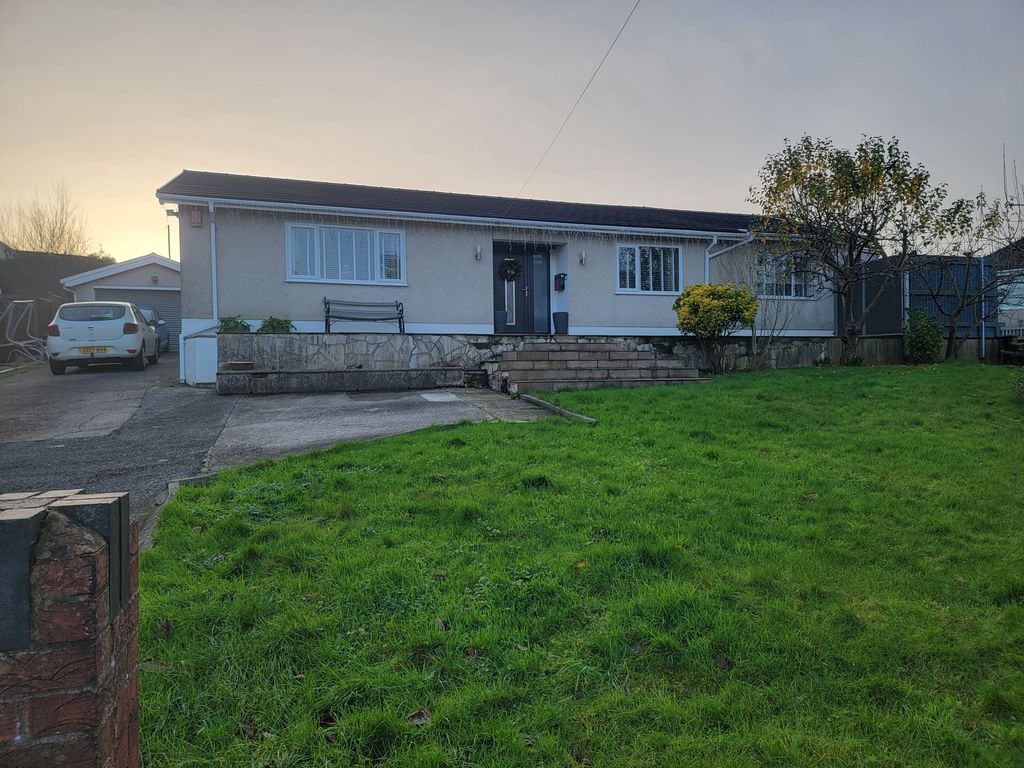 Property photo 1 of 35