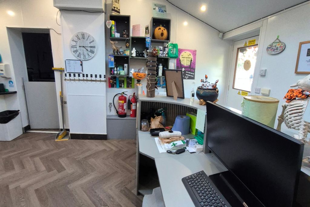 Property photo 3 of 7