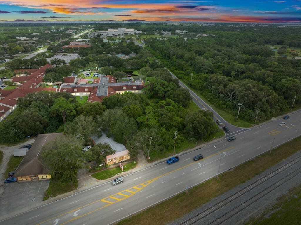 Property photo 1 of 30