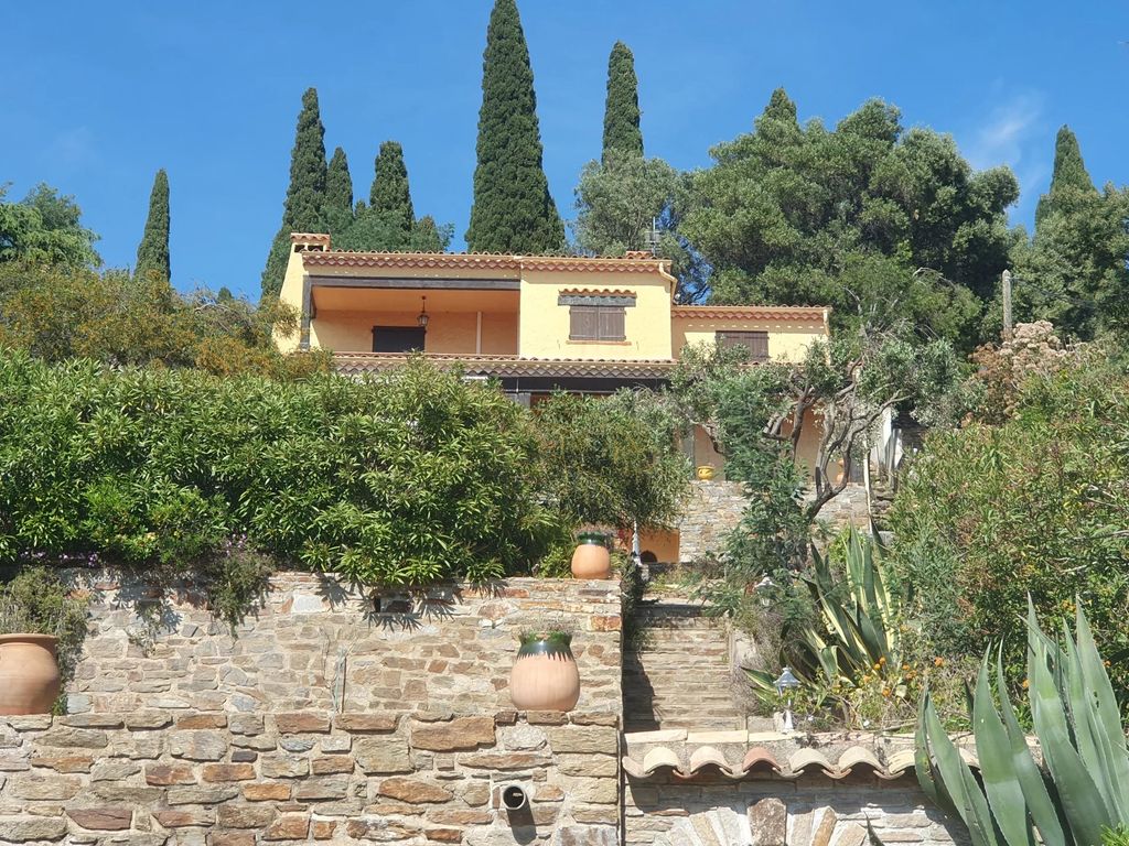 Property photo 2 of 9