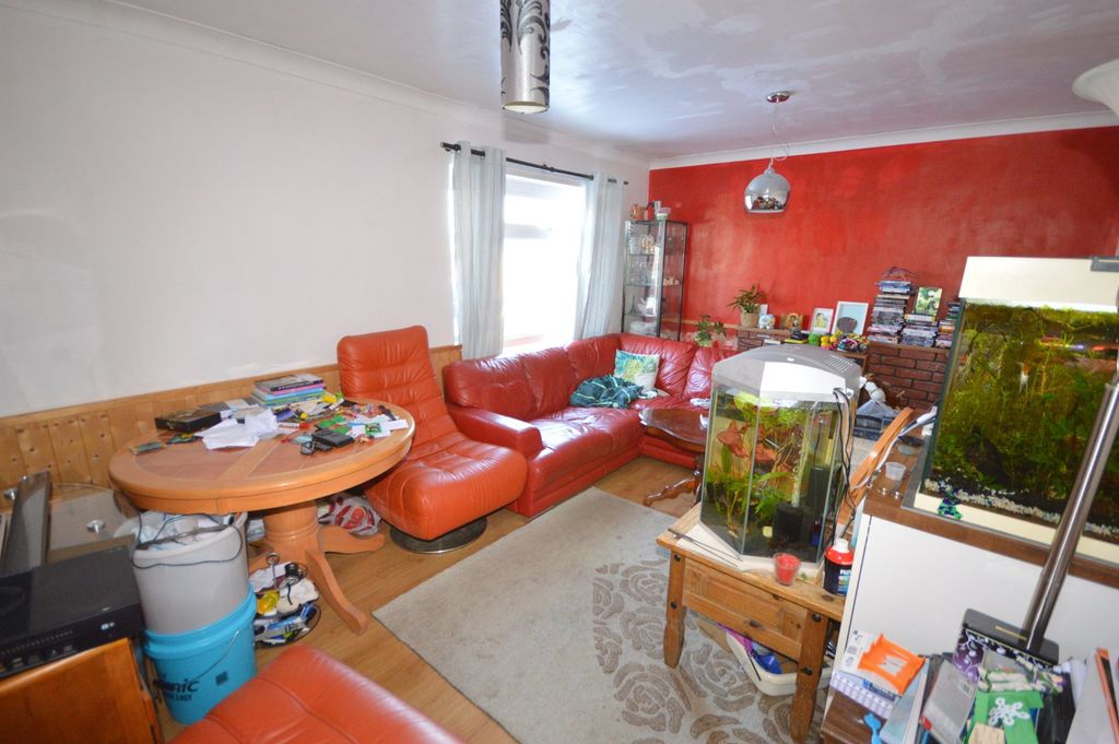 Property photo 2 of 21 Picture No. 02