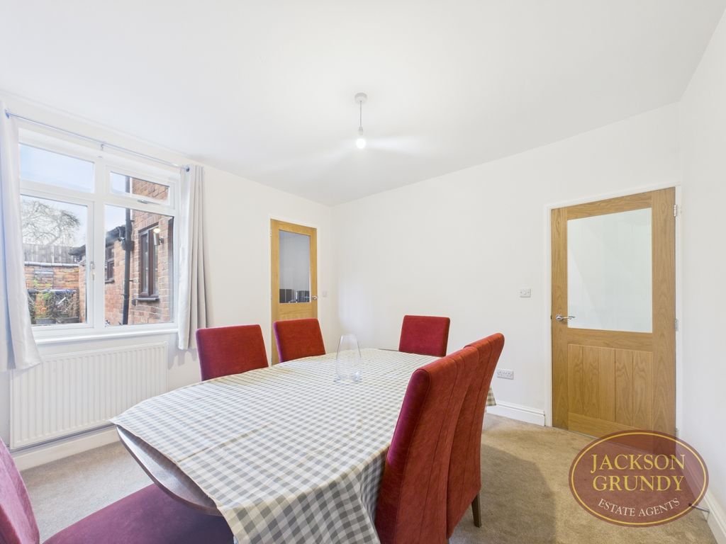 Property photo 3 of 17 Northall