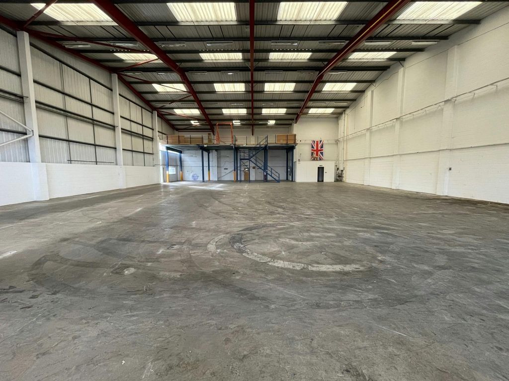 Property photo 3 of 9 Unit 22 Business Centre  Interior 4.Jpg