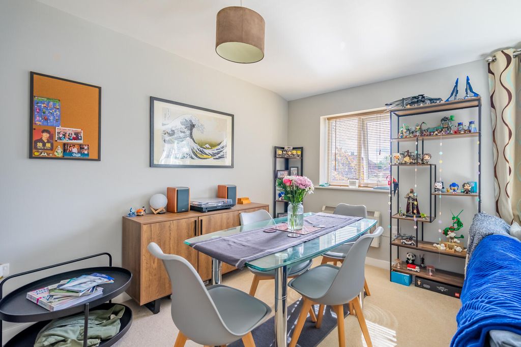 Property photo 3 of 10 Dining Room