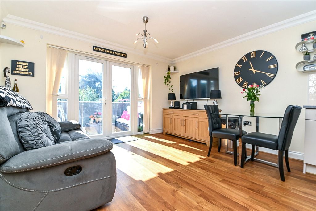 Property photo 3 of 15 Picture No. 05
