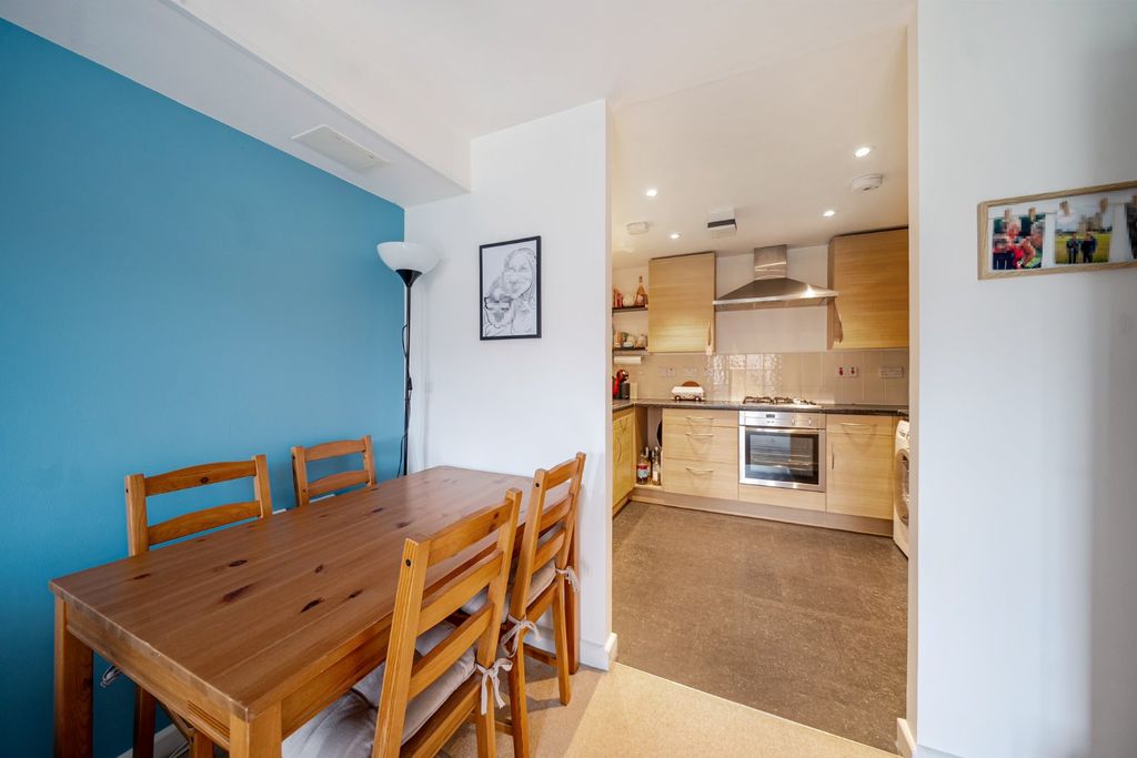 Property photo 3 of 11 Picture No. 28